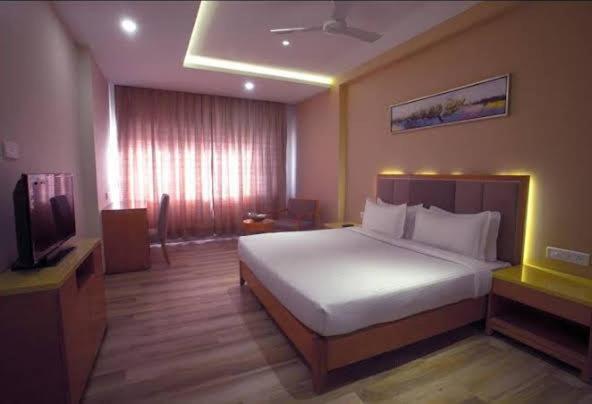 Hotel Supreme Visakhapatnam Ngoại thất bức ảnh