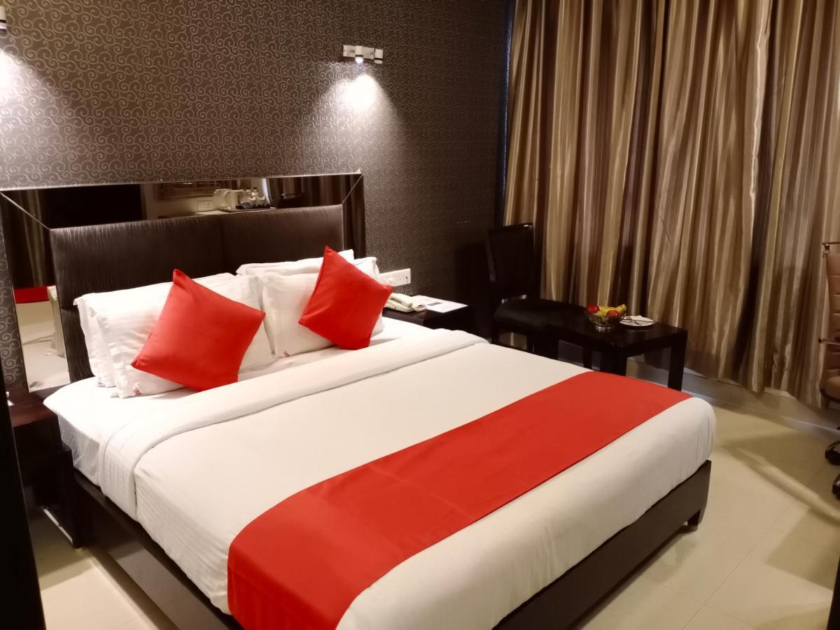 Hotel Supreme Visakhapatnam Ngoại thất bức ảnh