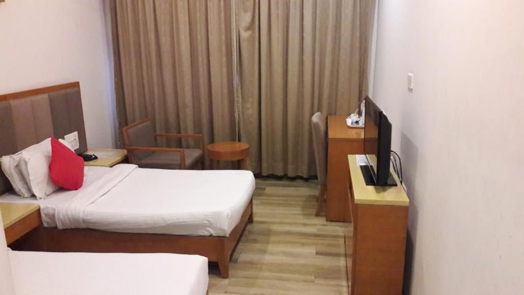 Hotel Supreme Visakhapatnam Ngoại thất bức ảnh